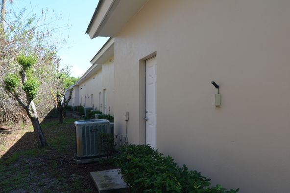 ST. JAMES PROFESSIONAL PLAZA: 219 NW Saint James Dr, Port St Lucie, FL 34983